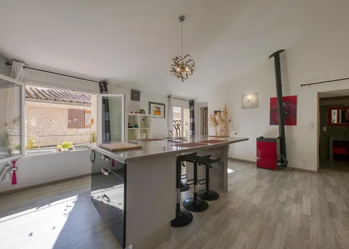 Black & White 아파트